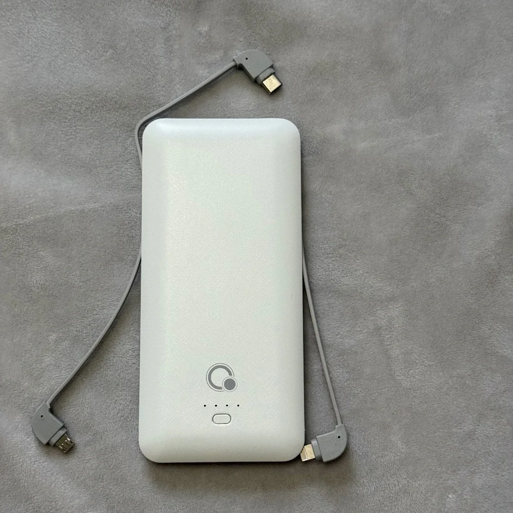 Power Bank with Built in Plug and Cables